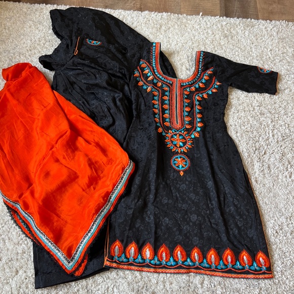 Punjabi/Indian/ Pakistani Salwar Kameez, Lehenga Choli, Pant Suit, Anarkali - Picture 6 of 9